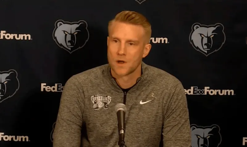 PG电子登录入口-灰熊主帅采访全文：年轻球员非常棒，会继续保持战术风格